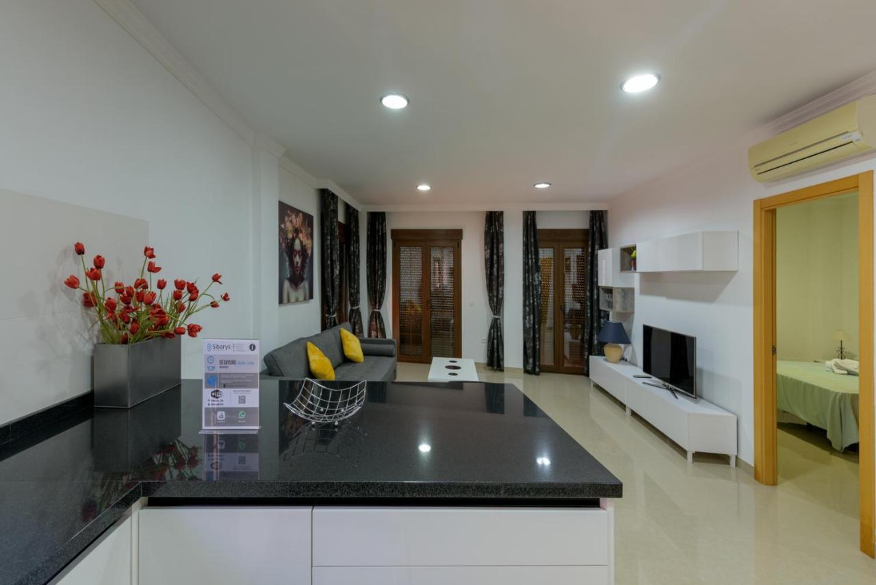 Apartamento Centrico Sibarys - 2 Dormitorios- Calle Pintada เนร์คา ภายนอก รูปภาพ